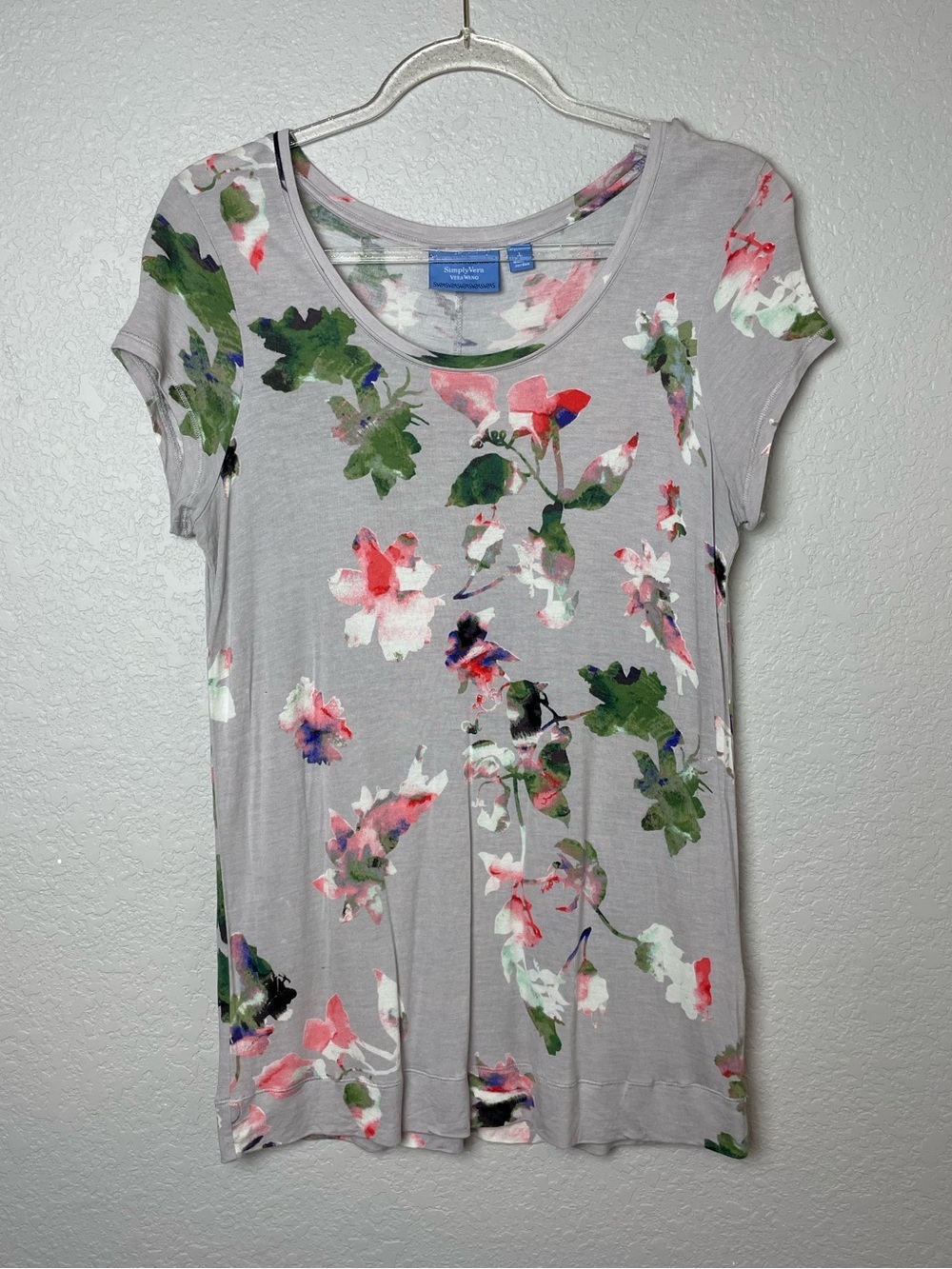 Simply Vera Vera Wang Gray Floral Scoop Neck Tee Size L - Fitted